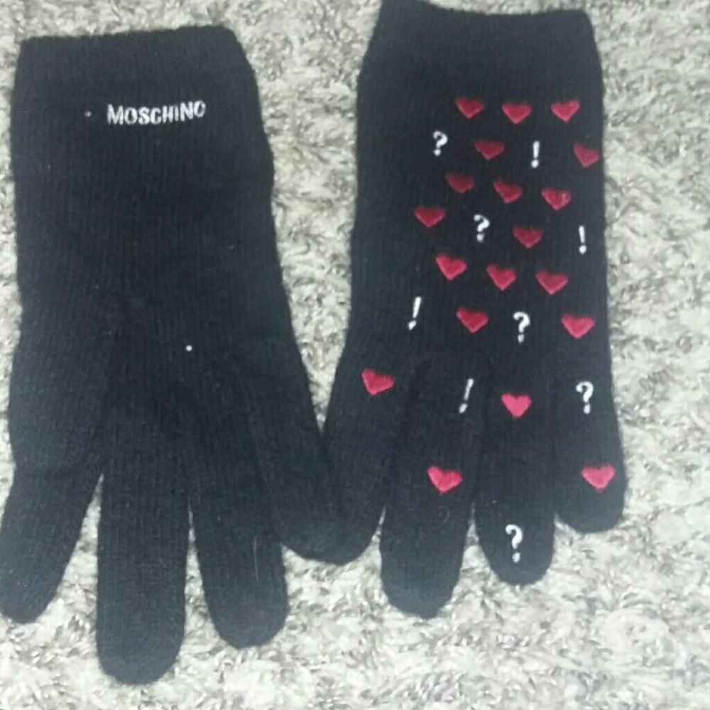 Moschino heart gloves