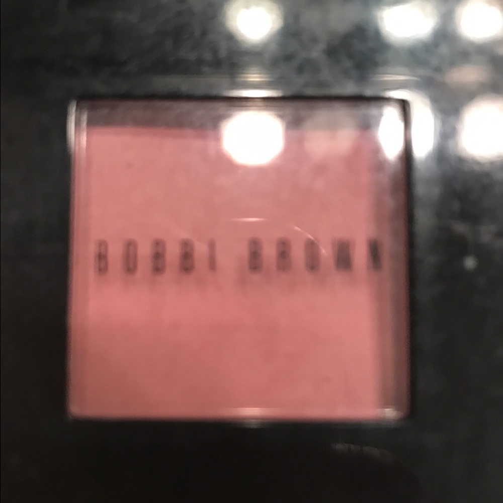 Makeup Blush by Bobbi Brown in Pink Rose 🌹 👠💕👄