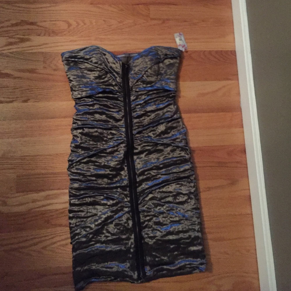 NWT nicole Miller strapless dress