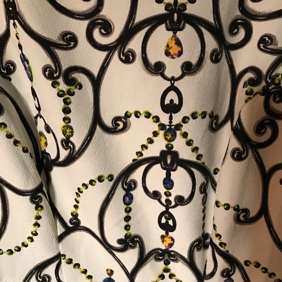 Patterned Dress - Picture 3 of 3