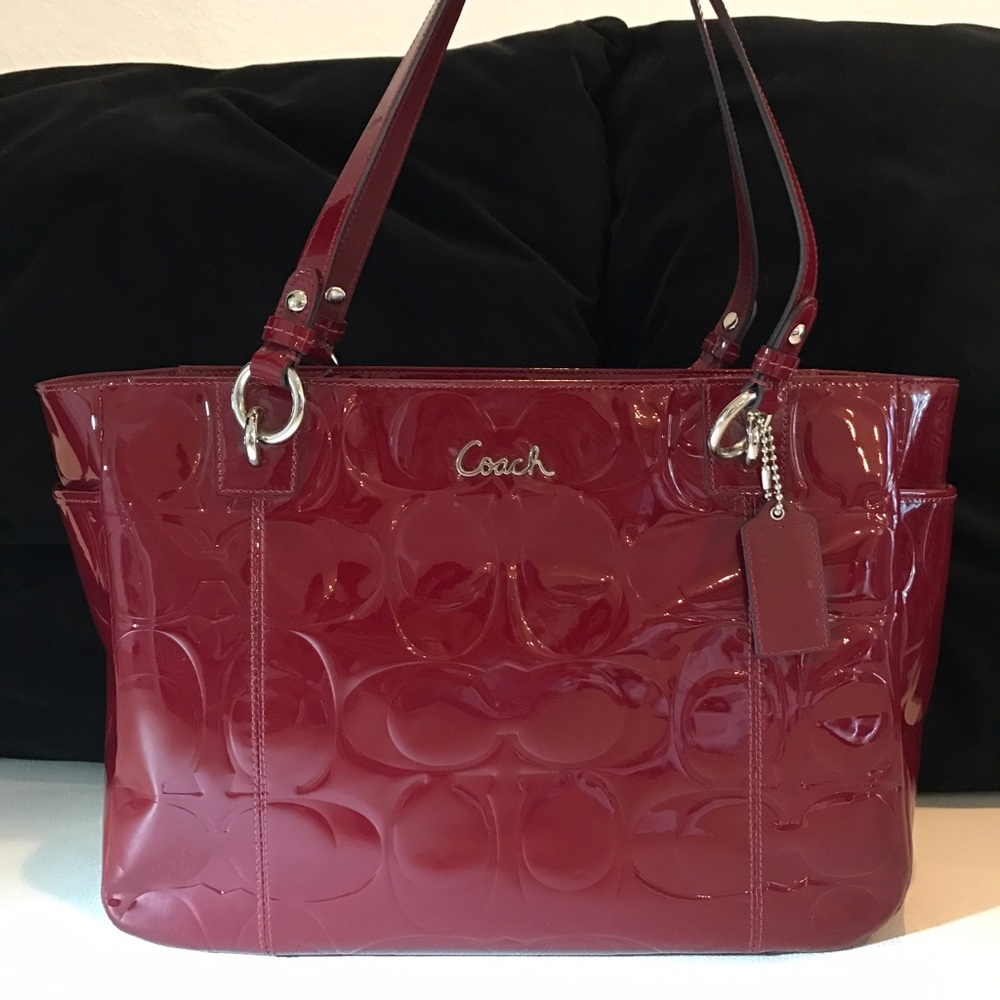 Coach Patent Leather Purse ($100 on my ♏️)