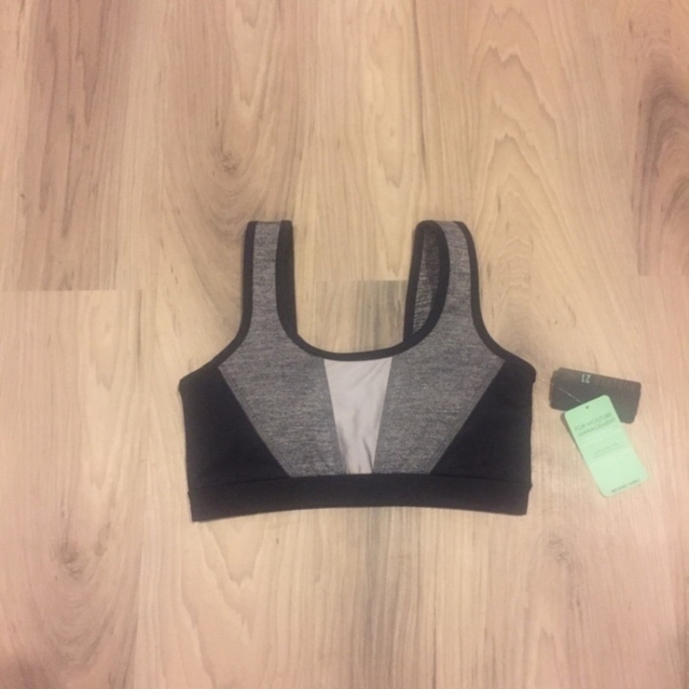 Sports Bra - Black and Grey Color Blocked