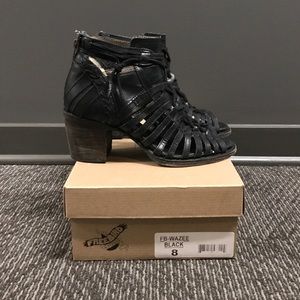 FreeBird Wazee Sandal Black 8.0