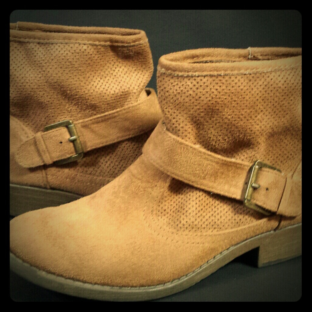 Bongo Renegade Ankle Boots Tan Suede