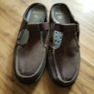 Croc Brown loafers 9. New