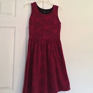 Worn once, soft textured dress 👗