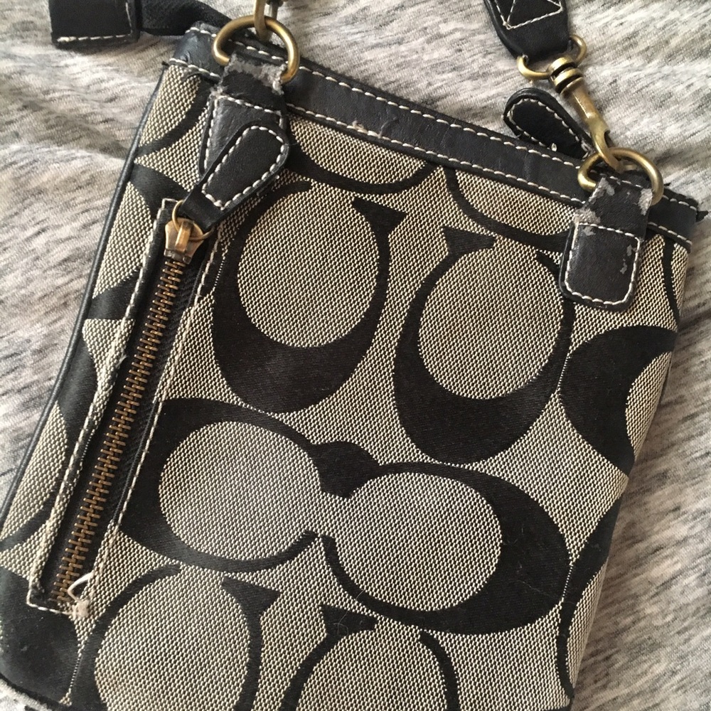 Authentic original coach crossbody purse