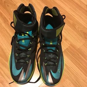 New Nike 'Zoom HypeRev' Basketball Shoe Men