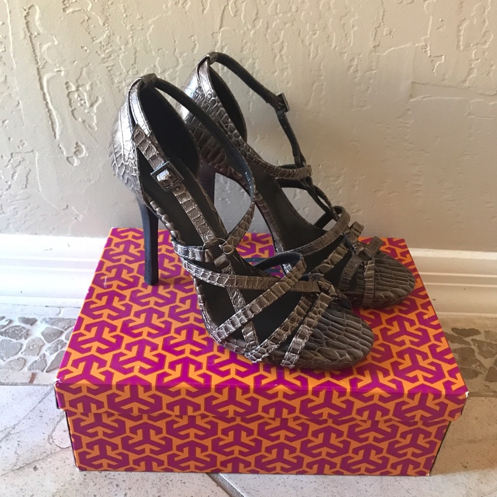 brand new authentic tory burch strappy heels!