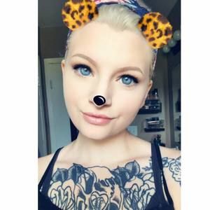 Meet your Posher, Kayla