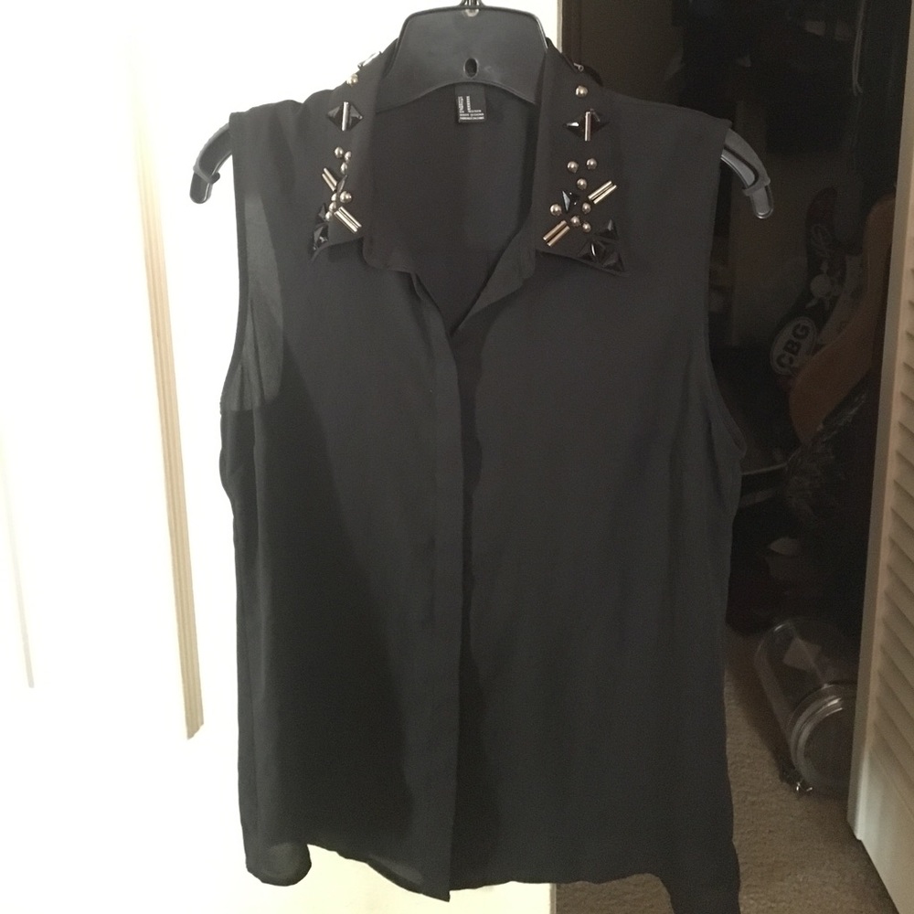 Forever 21 black tank top!