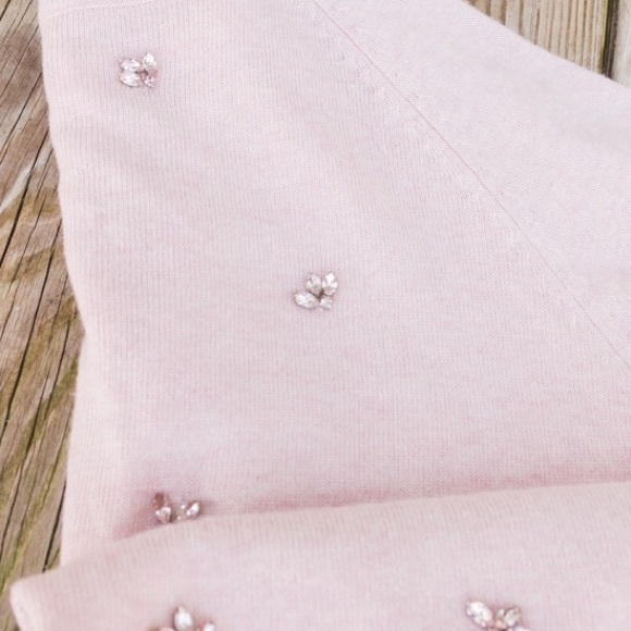 Gemstone Open Back Sweater - Picture 6 of 7