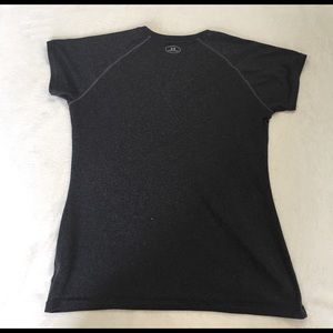 Under Armour Tops - under armour semi-fitted vneck grey tee size M Under Armour Tops - under armour semi-fitted vneck grey tee size M