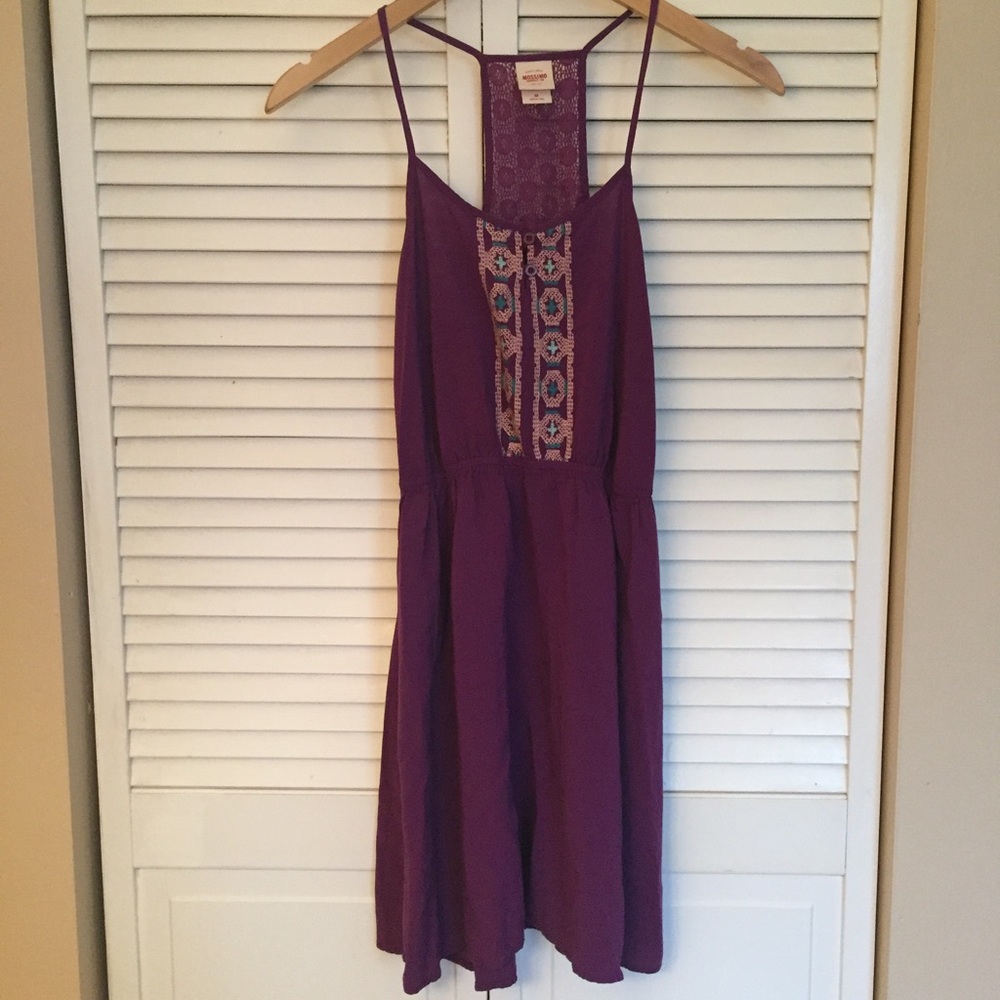 Purple summer dress with embroidered details