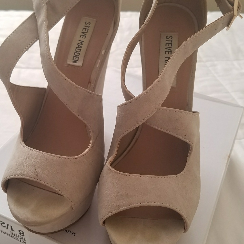 Jessica Simpson Wedges