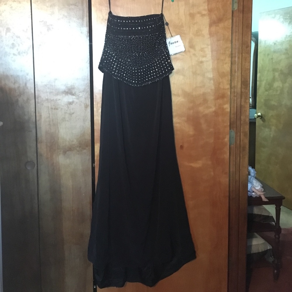Authentic Jovani NWT classicevening gown black