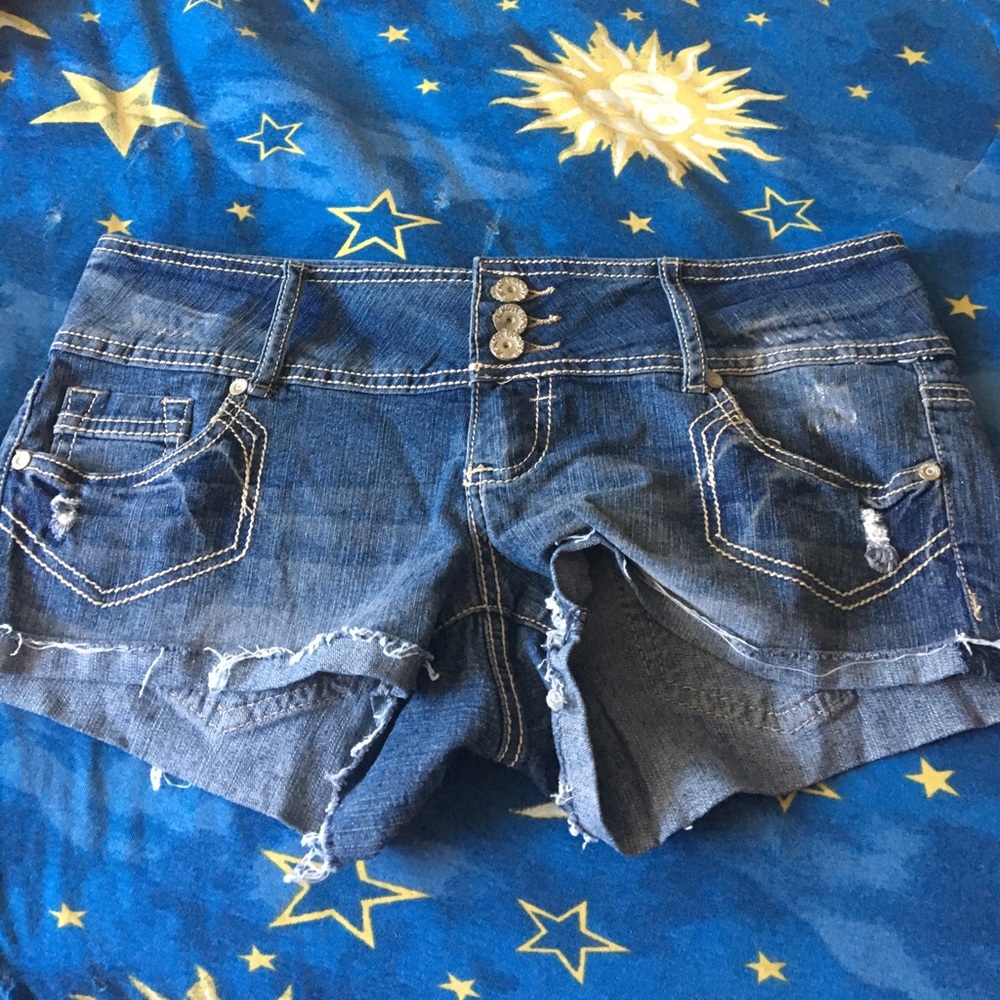 Almost famous shorts nwot