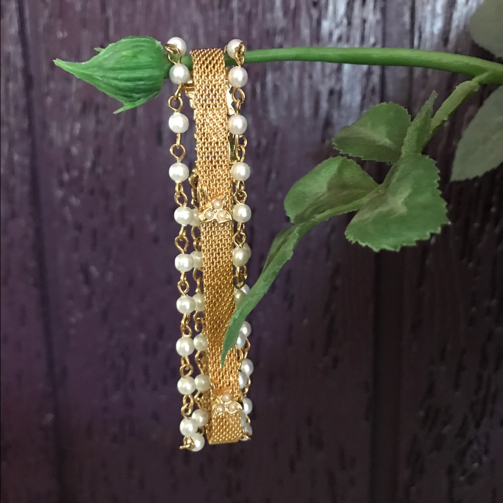 Vintage gold and pearl bracelet