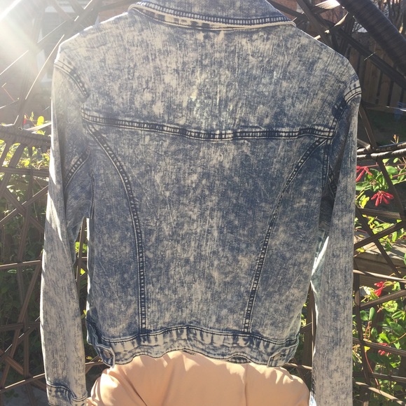😎Large Jean Jacket😎 - Picture 3 of 3