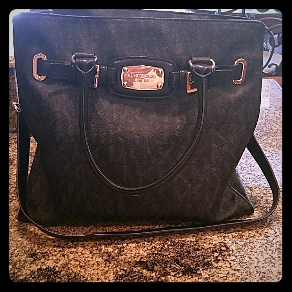 Gorgeous black Michael Kors Tote