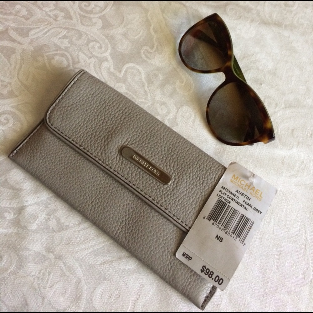 Michael Kors wallet Gray