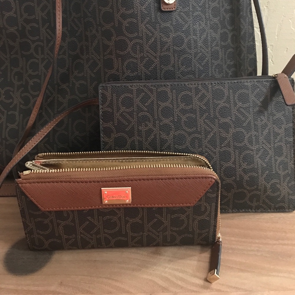Calvin Klein tote with matching wallet