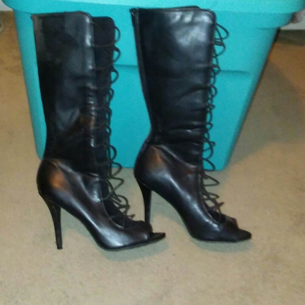 Used heels - Picture 2 of 2