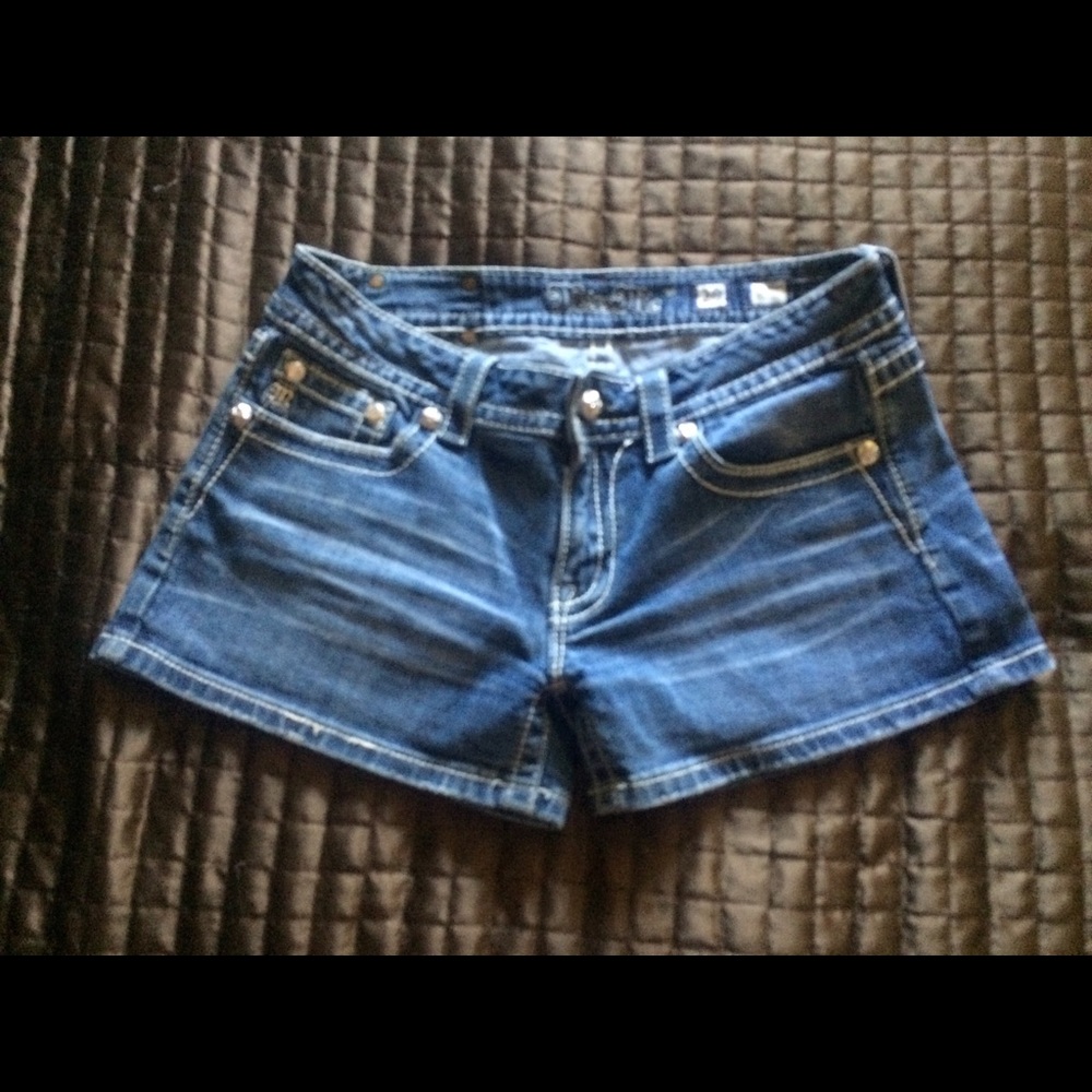 Miss Me Shorts size 29