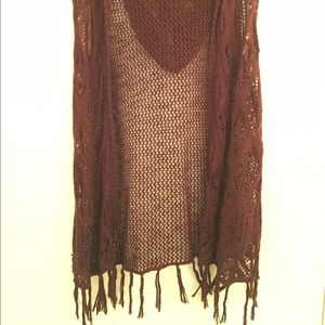 TILLYS MAROON BOHO HOODED VEST