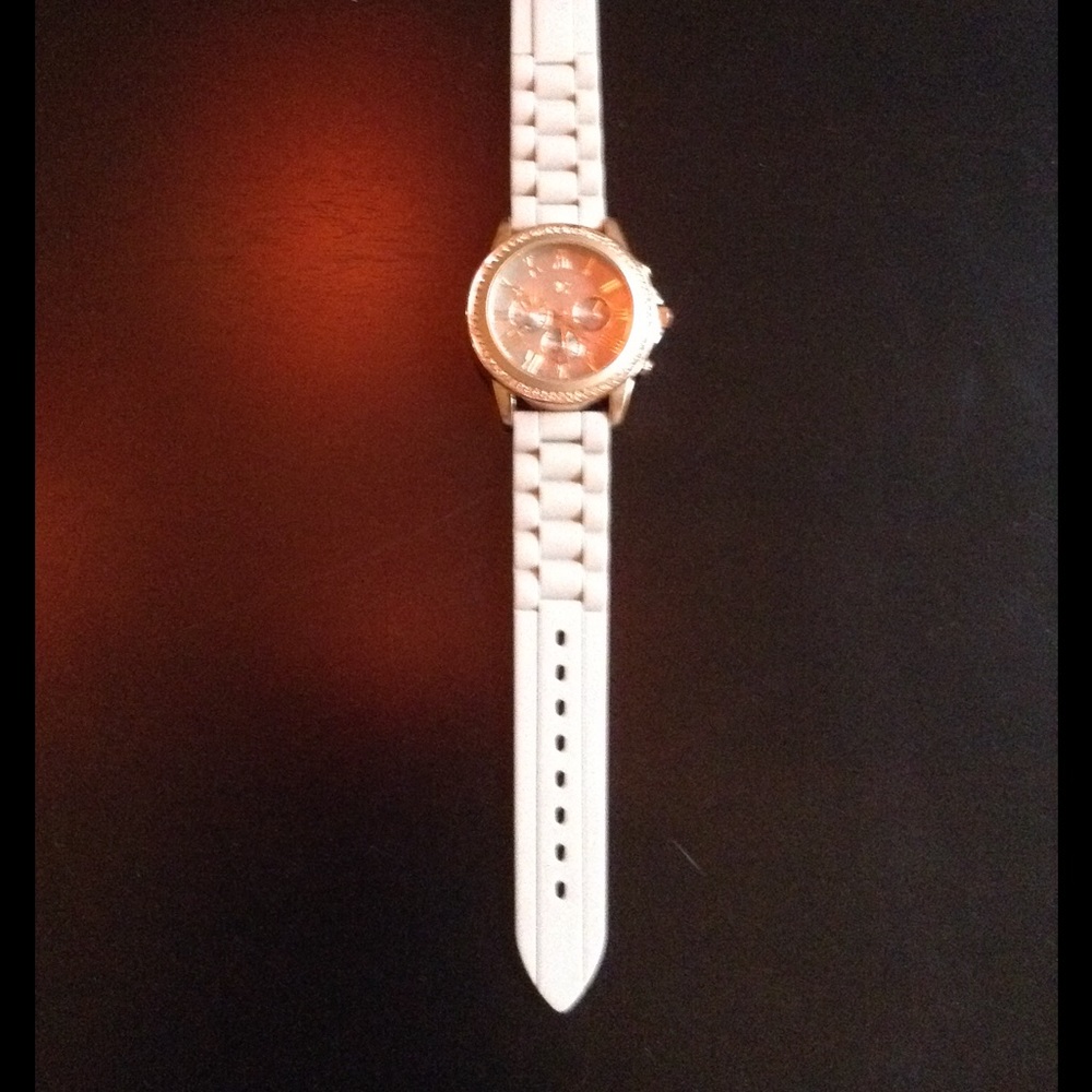 Rose gold Rhinestone watch - Picture 2 of 2