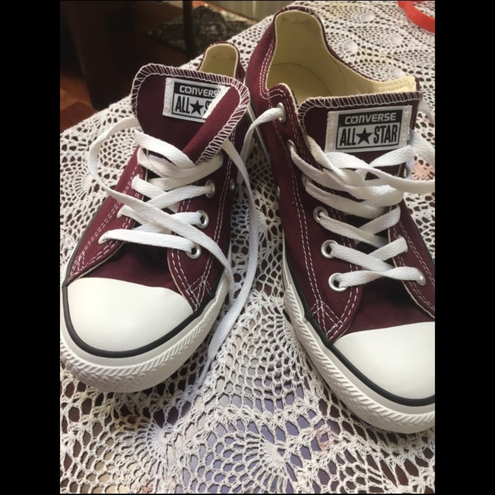 Never Worn Maroon Converse
