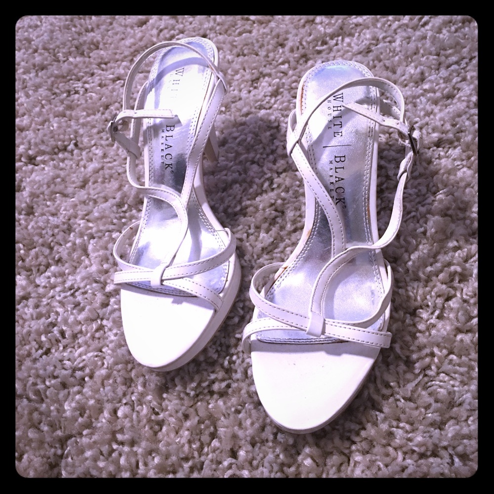 White heeled sandel