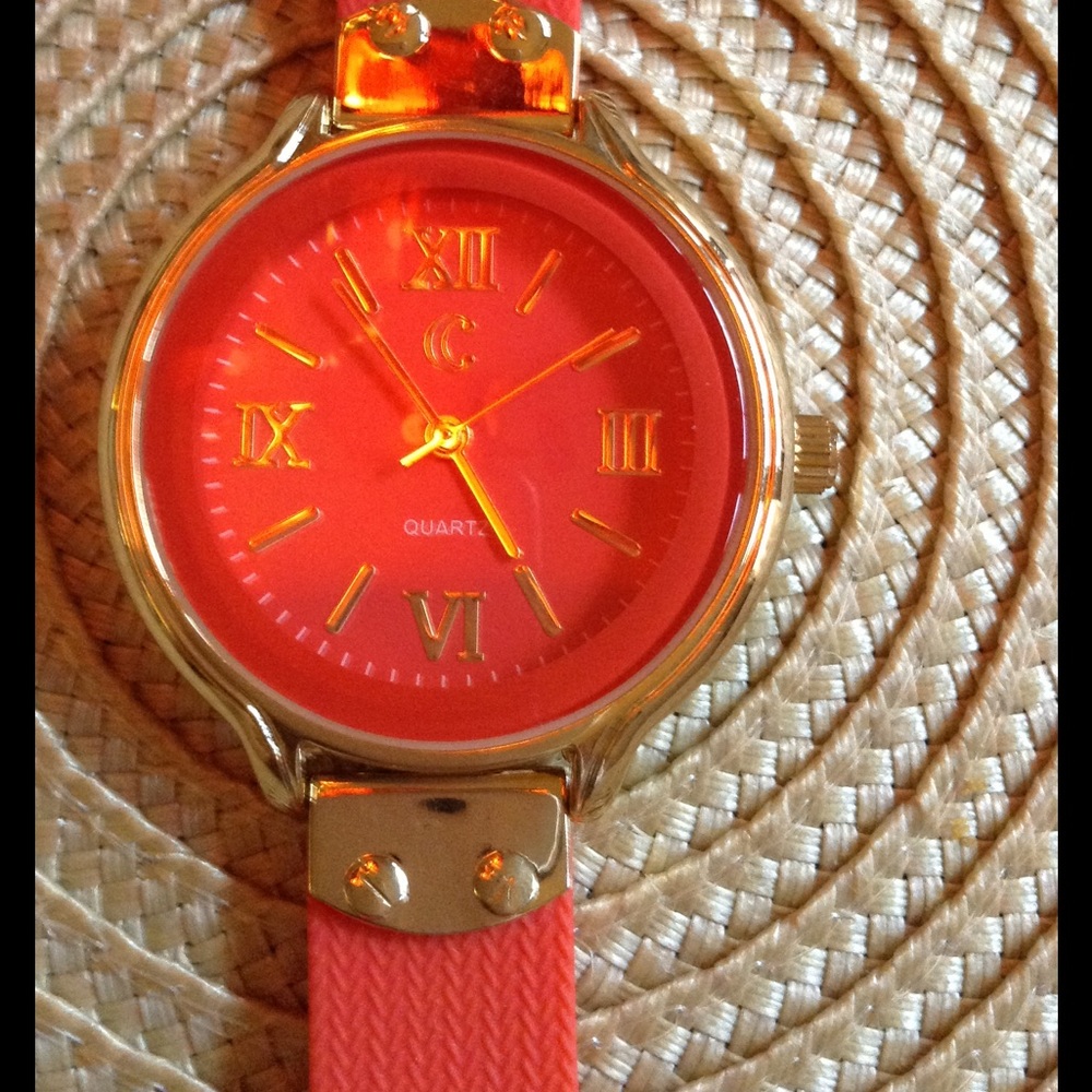 Coral classic round face watch