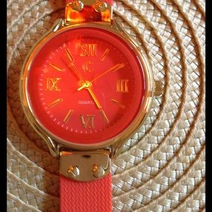 Coral classic round face watch