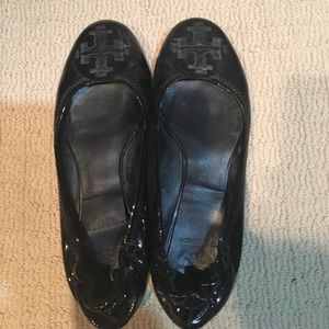 Black patent Tory Burch flats