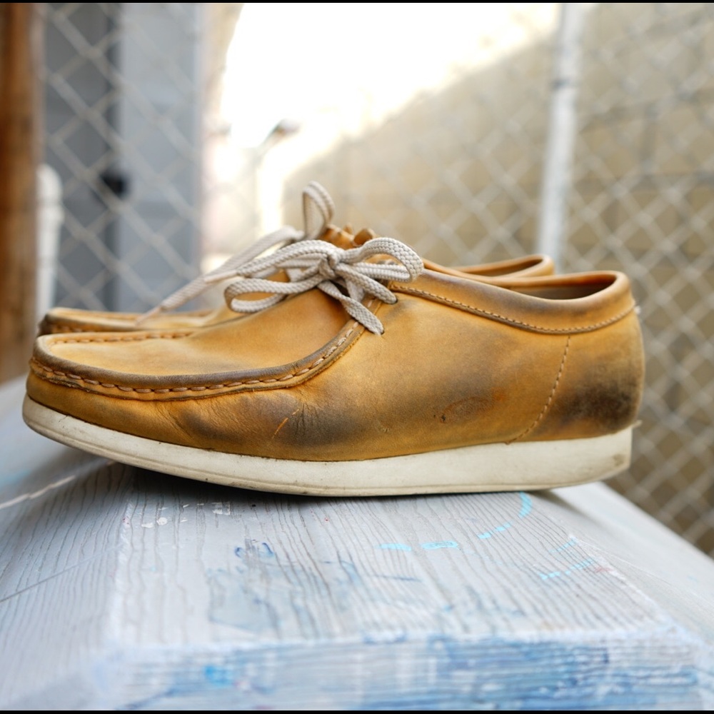Mens Clarks Wallabee Aerial size 9 moc toe mustard