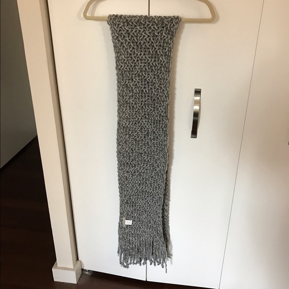 Fratelli Talli wool extra long scarf - Picture 2 of 3