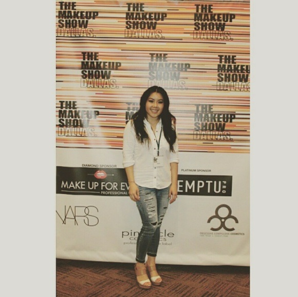 🚫SOLD🚫 Distressed Denim Hi-Rise Cropped Jeggings - Picture 7 of 7