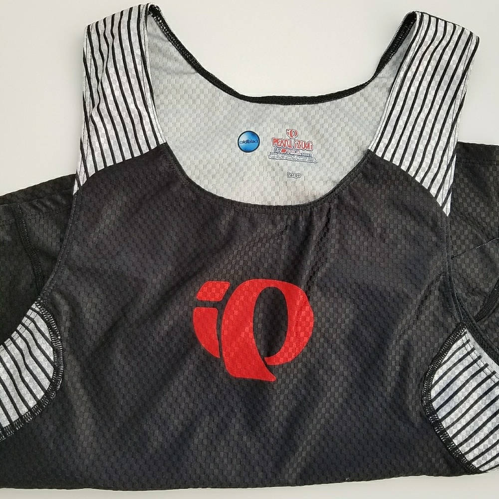 ⭐🚚MOVING! Make offers🚚 ⭐Pearl  Izumi Tri Top