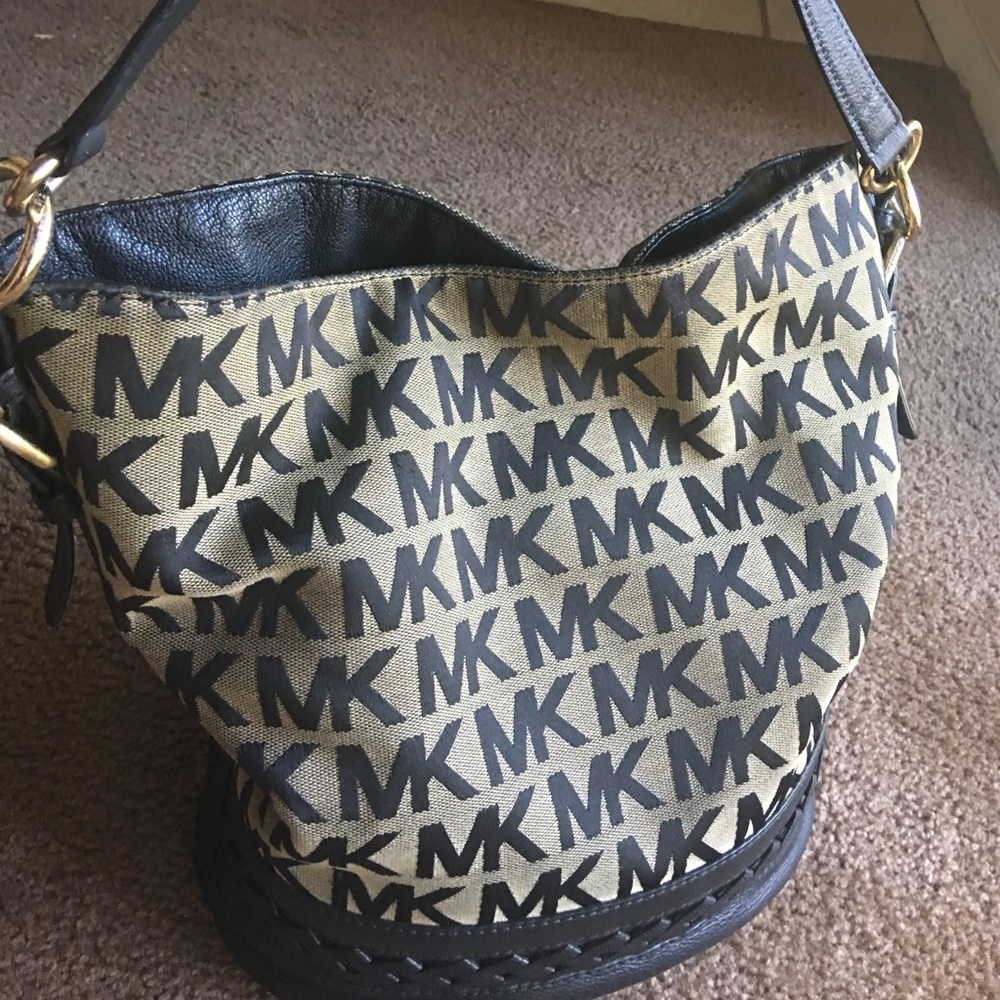 Michael Kors purse