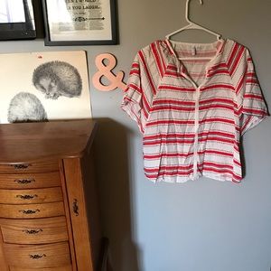 Patterned Short Sleeve Top