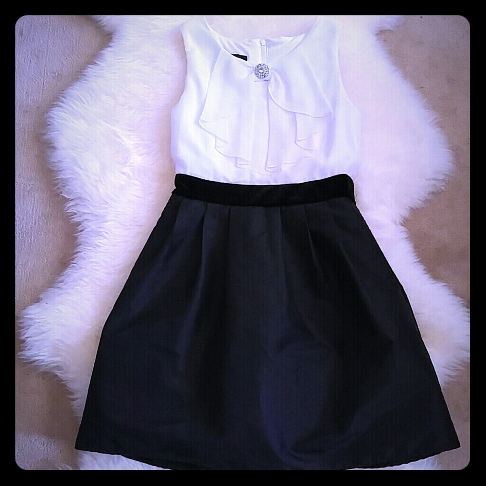 B Wear Girls Dress sz 12 super cute NWOT