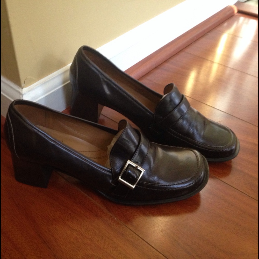 Brown Naturalizer loafers