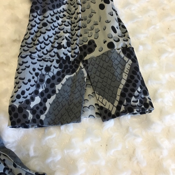 •SOLD• DVF Silk Snakeskin Wrap Top with 3/4 Sleeve - Picture 5 of 6