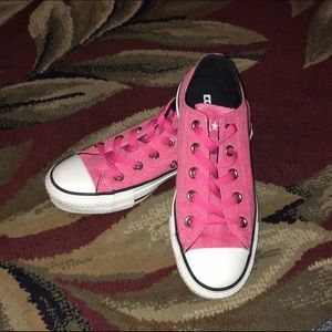 Converse All⭐️Star Pink Corduroy Low Tops