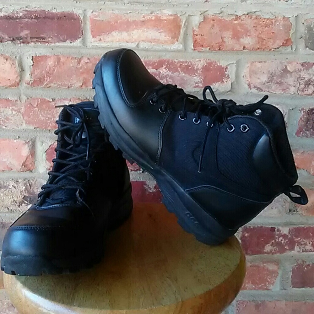 🎈SOLD 🎈Mens Black Boots