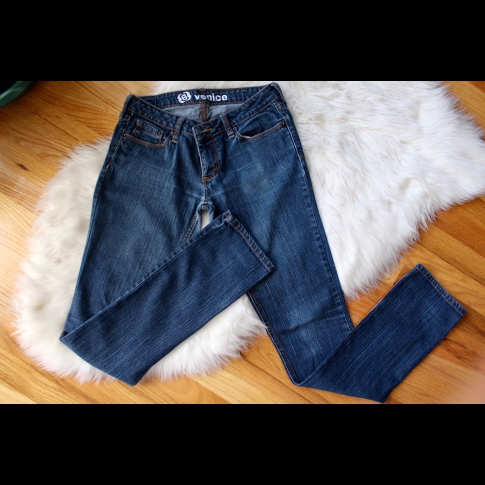 Bullhead Venice Skinny Jeans