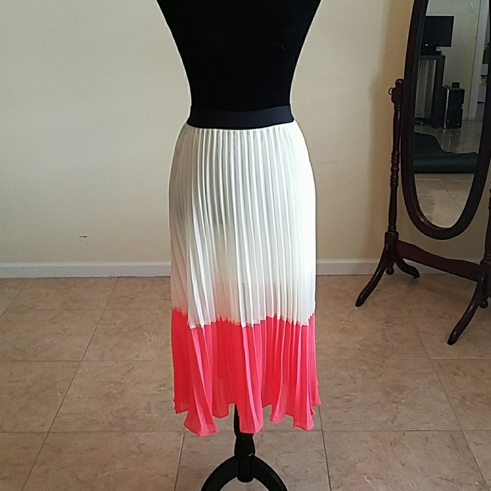 Neon pink midi skirt!