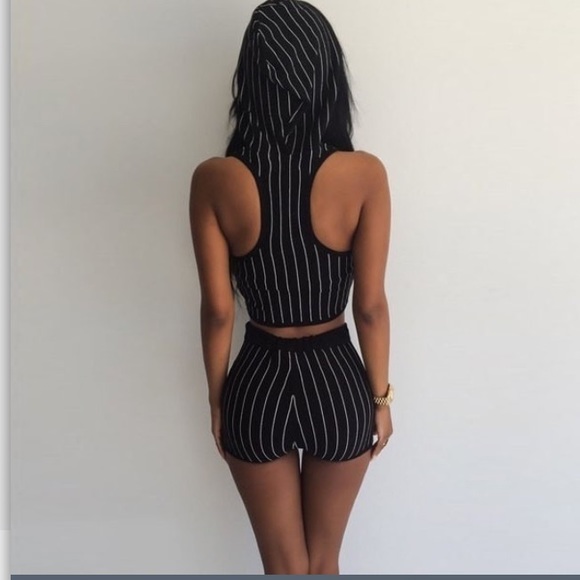 ❗️ONLY 2 LEFT❗️Striped 2-Piece Hoodie Set! - Picture 2 of 6