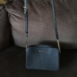 Michael Kors mini chain link messanger